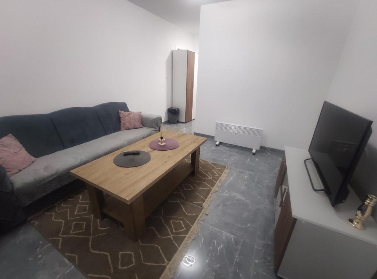 Neer Apartamento Zivinice Exterior foto
