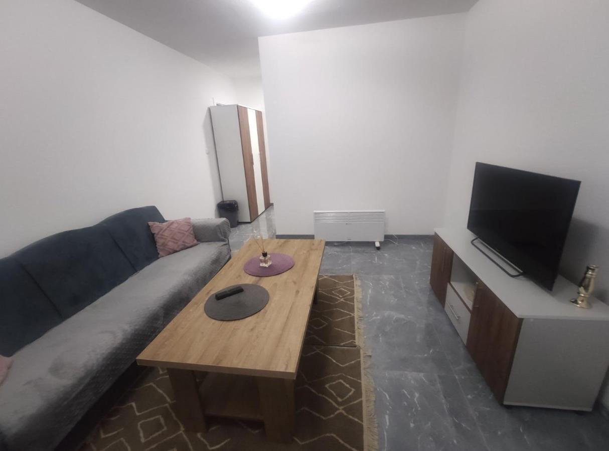 Neer Apartamento Zivinice Exterior foto